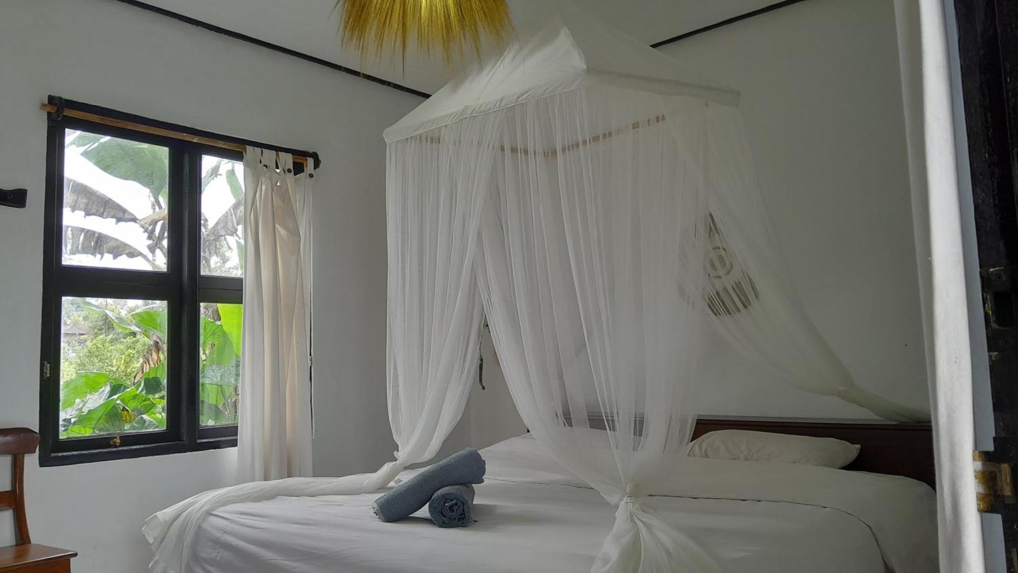 Bukit Kembar Ecotourism Hotel Gitgit Exterior photo